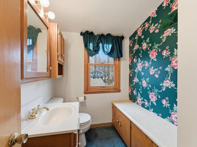 1402 N 21st STREET, Manitowoc, WI 54220