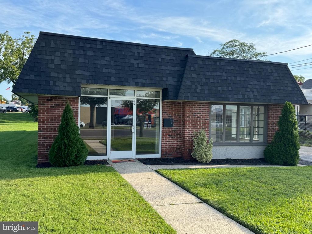 45 W LANDIS AVE, VINELAND, NJ 08360 — exterior