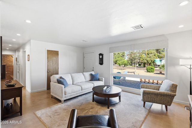 1142 W VERMONT Avenue, Phoenix, AZ 85013