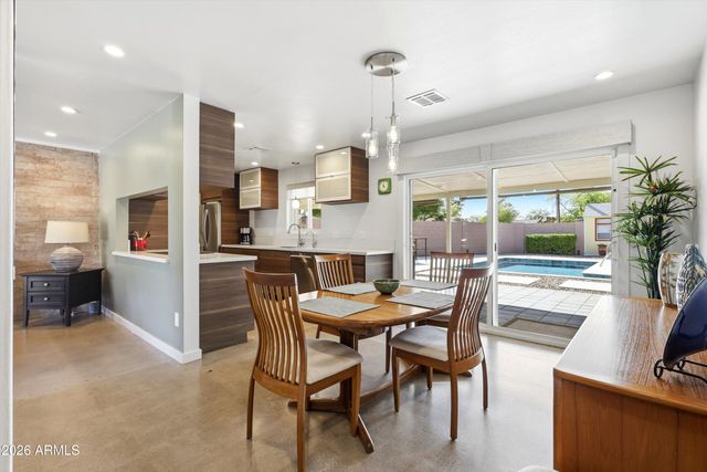 1142 W VERMONT Avenue, Phoenix, AZ 85013