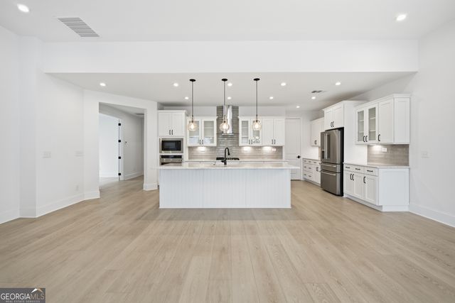 385 Huron Lane, Hoschton, GA 30548