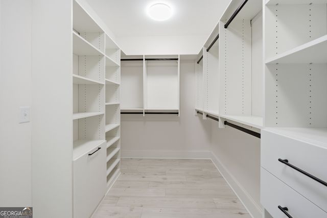 385 Huron Lane, Hoschton, GA 30548