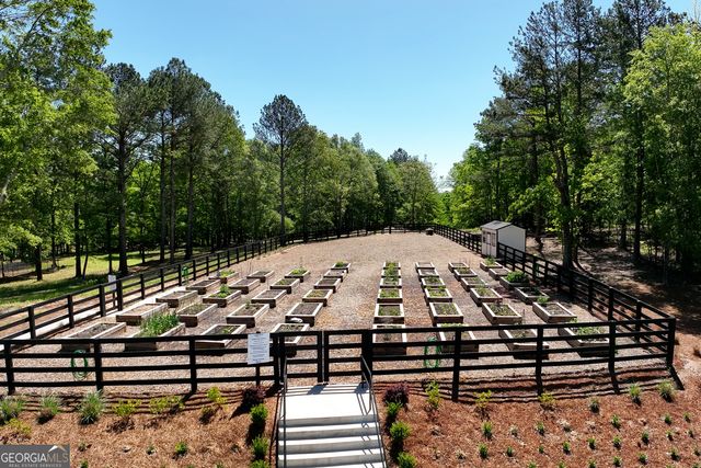 385 Huron Lane, Hoschton, GA 30548