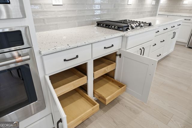 385 Huron Lane, Hoschton, GA 30548