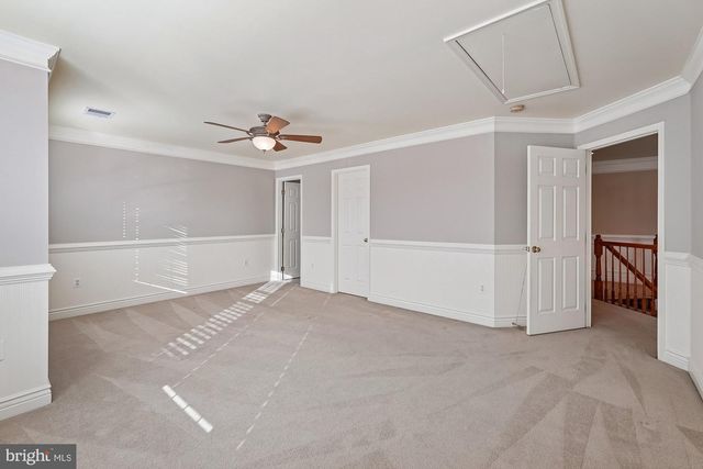 25730 S S VILLAGE DR, Chantilly, VA 20152