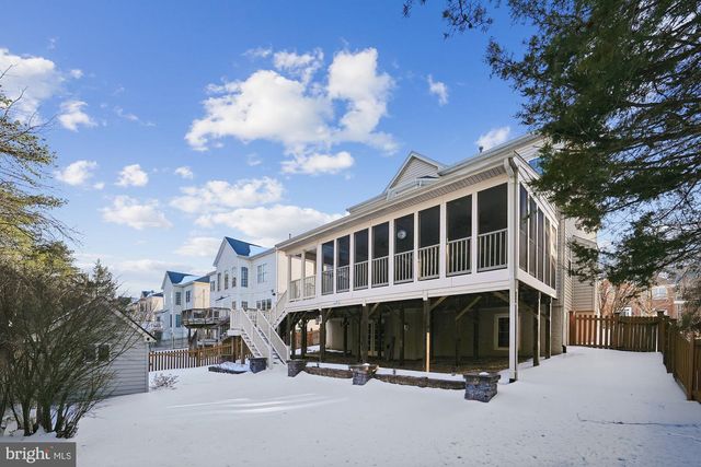 25730 S S VILLAGE DR, Chantilly, VA 20152