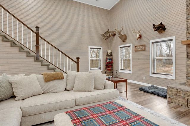 26192 Georgetown Avenue, Warsaw, MO 65355