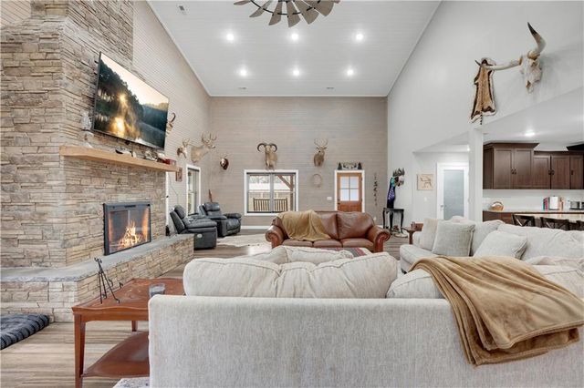 26192 Georgetown Avenue, Warsaw, MO 65355