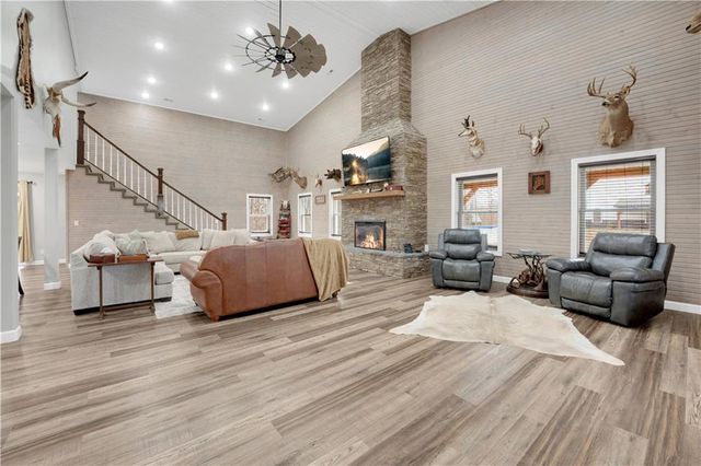 26192 Georgetown Avenue, Warsaw, MO 65355