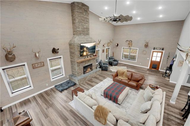 26192 Georgetown Avenue, Warsaw, MO 65355