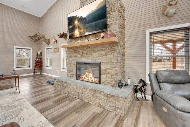 26192 Georgetown Avenue, Warsaw, MO 65355