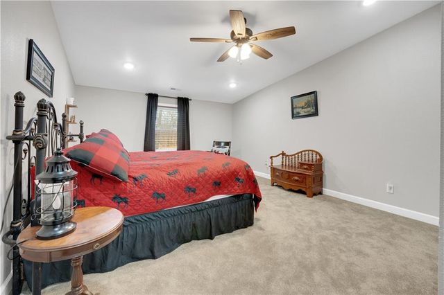 26192 Georgetown Avenue, Warsaw, MO 65355