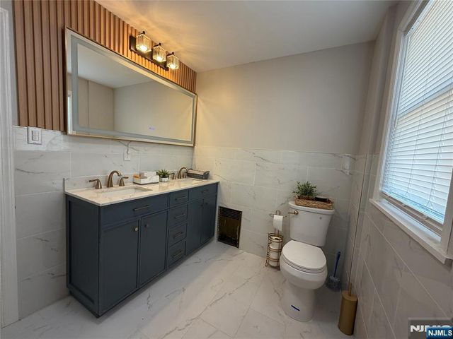 188 Teaneck Road, Ridgefield Park, NJ 07660