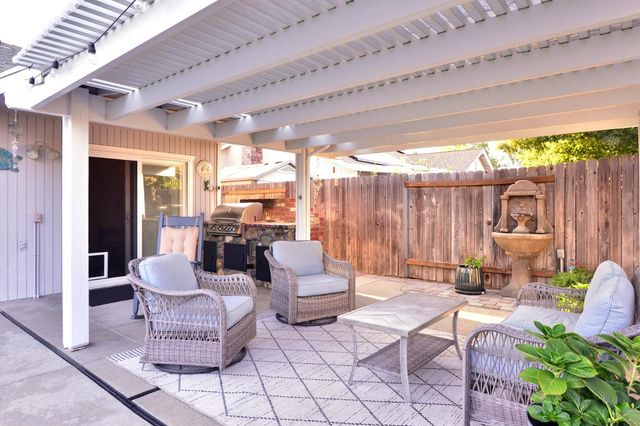 977 Sparta Way, Lincoln, CA 95648