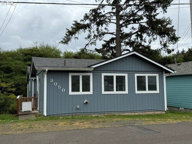 3050 Sw COAST Ave, Lincoln City, OR 97367