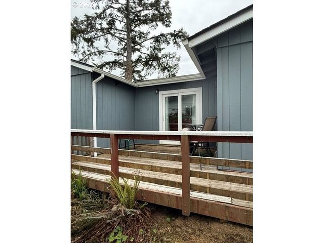 3050 Sw COAST Ave, Lincoln City, OR 97367