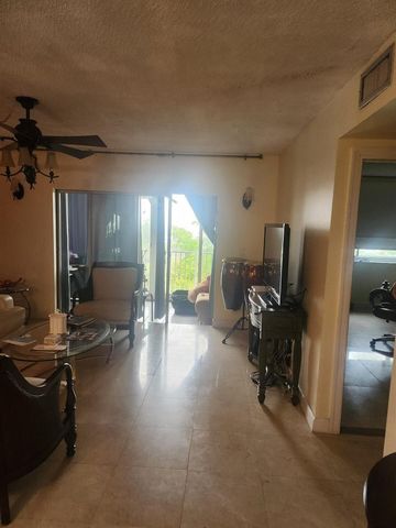 4200 Hillcrest Drive 707, Hollywood, FL 33021