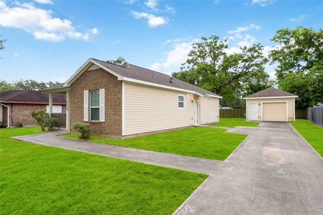2709 Virginia Street, La Marque, TX 77568