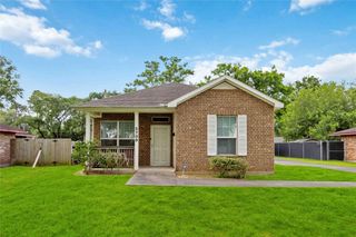 2709 Virginia Street, La Marque, TX 77568