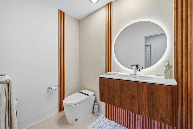 10710 Boca Woods Lane, Boca Raton, FL 33428