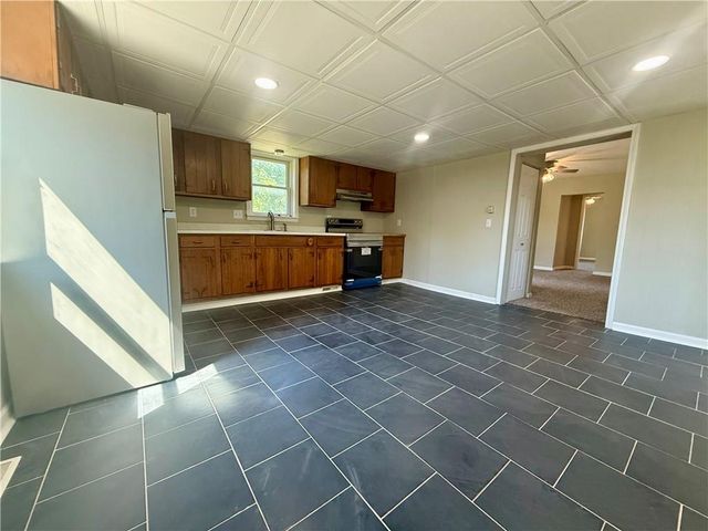403 E Chestnut Street, Archie, MO 64725