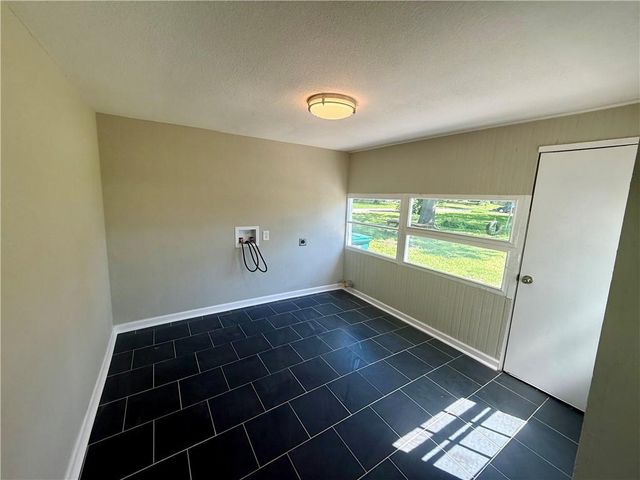 403 E Chestnut Street, Archie, MO 64725