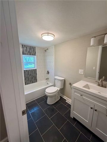 403 E Chestnut Street, Archie, MO 64725
