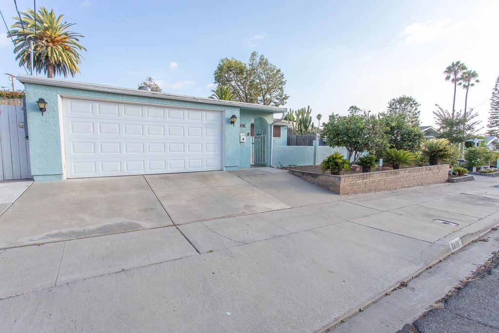 8419 Hudson Dr., San Diego, CA 92119