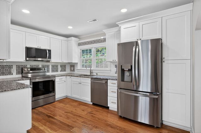 303 Westwood Dr, Mcminnville, TN 37110