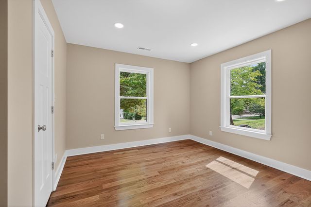 303 Westwood Dr, Mcminnville, TN 37110