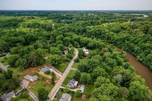 303 Westwood Dr, Mcminnville, TN 37110