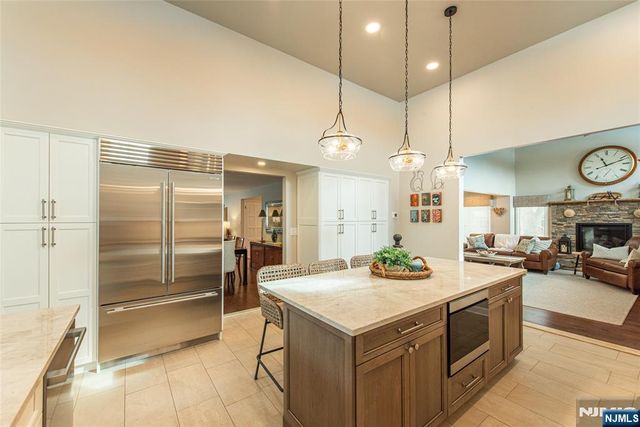 3 Harding Avenue, North Caldwell, NJ 07006