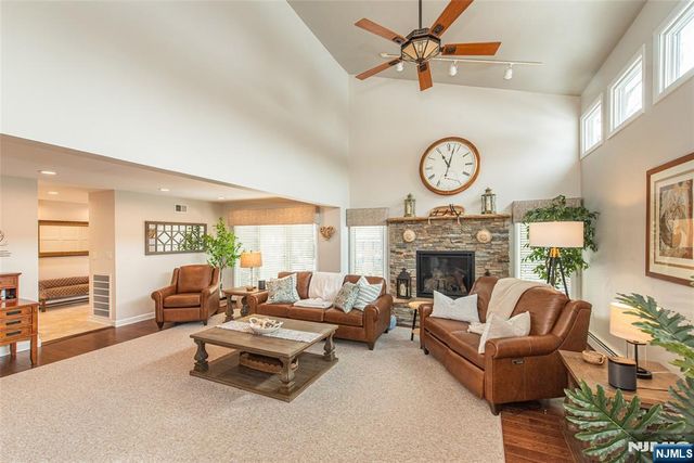 3 Harding Avenue, North Caldwell, NJ 07006