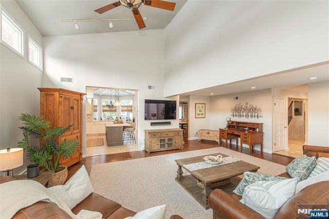 3 Harding Avenue, North Caldwell, NJ 07006