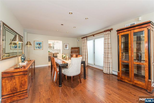 3 Harding Avenue, North Caldwell, NJ 07006