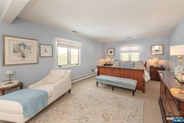 3 Harding Avenue, North Caldwell, NJ 07006