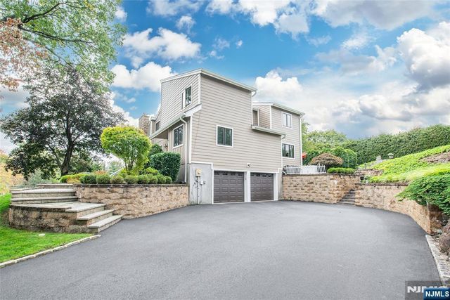 3 Harding Avenue, North Caldwell, NJ 07006