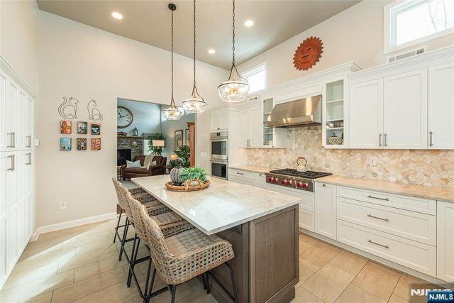 3 Harding Avenue, North Caldwell, NJ 07006