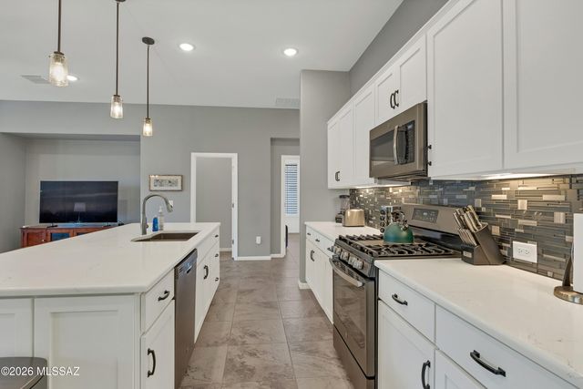 39589 S Summerwood Drive, Saddlebrooke, AZ 85739