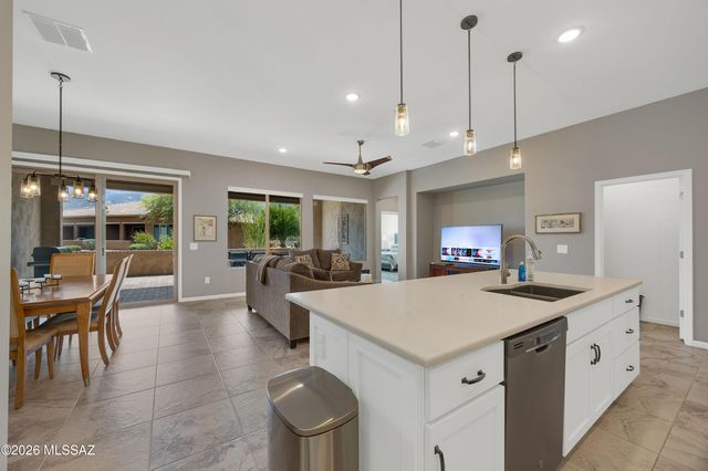 39589 S Summerwood Drive, Saddlebrooke, AZ 85739