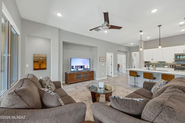 39589 S Summerwood Drive, Saddlebrooke, AZ 85739
