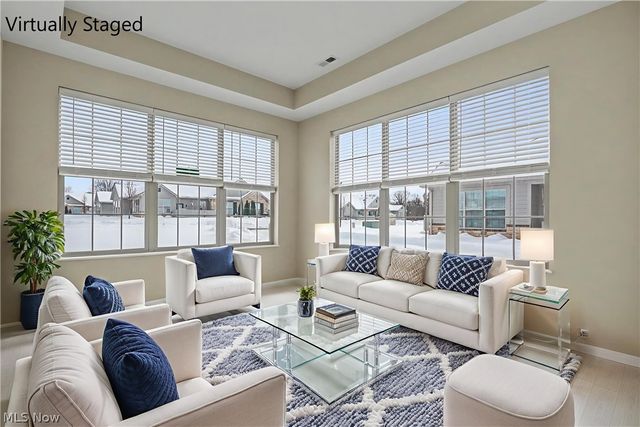 9264 Sharrott Road 1002, Poland, OH 44514