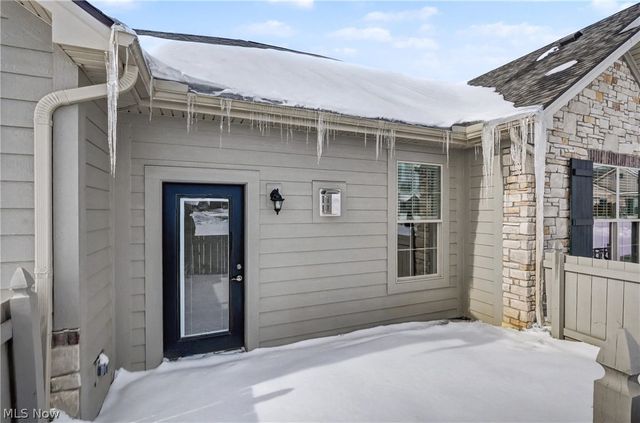 9264 Sharrott Road 1002, Poland, OH 44514