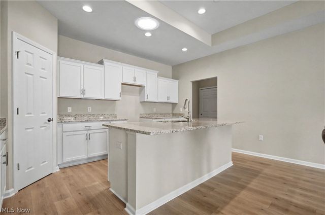 9264 Sharrott Road 1002, Poland, OH 44514