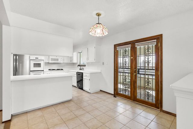 8220 Colfax Avenue NE, Albuquerque, NM 87109