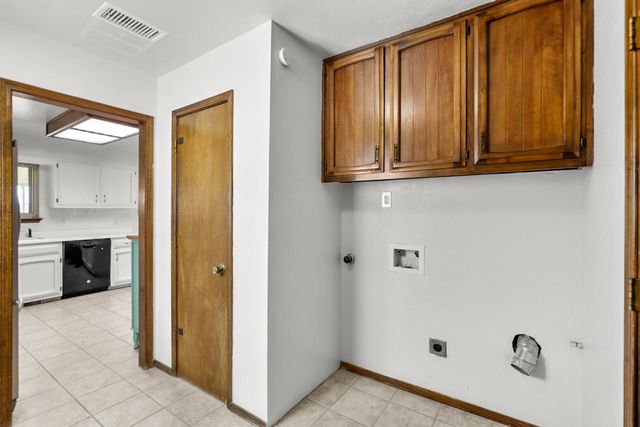 8220 Colfax Avenue NE, Albuquerque, NM 87109