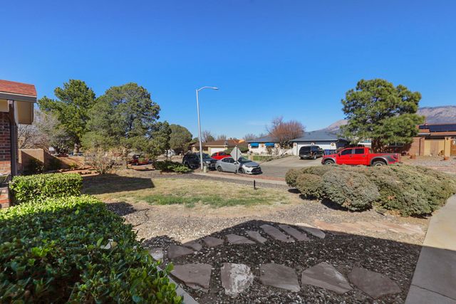 8220 Colfax Avenue NE, Albuquerque, NM 87109