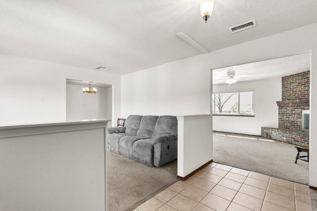 8220 Colfax Avenue NE, Albuquerque, NM 87109