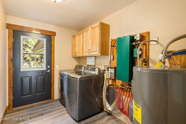 181 Calypso Ln, Sandpoint, ID 83864