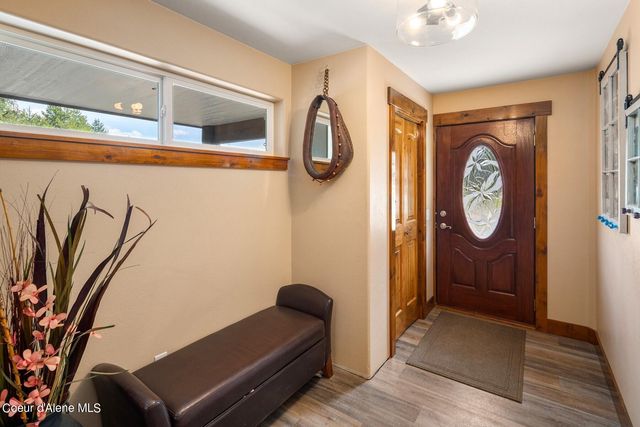 181 Calypso Ln, Sandpoint, ID 83864